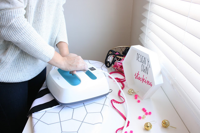 Create your own CUSTOM stockings with Cricut EasyPress!