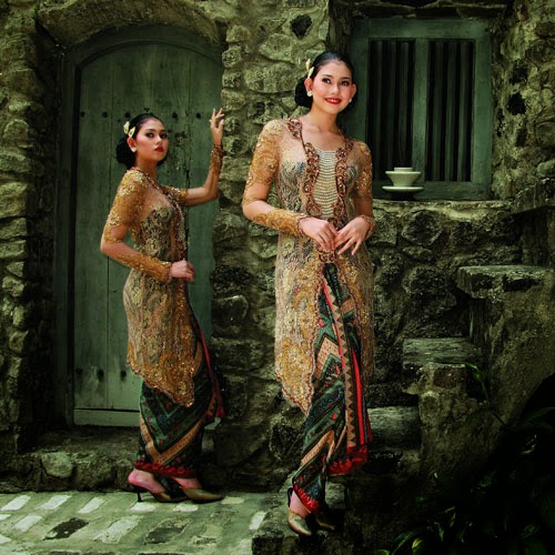 Kumpulan Foto Model Baju  Kebaya  Lirik  Trend Baju  Kebaya 