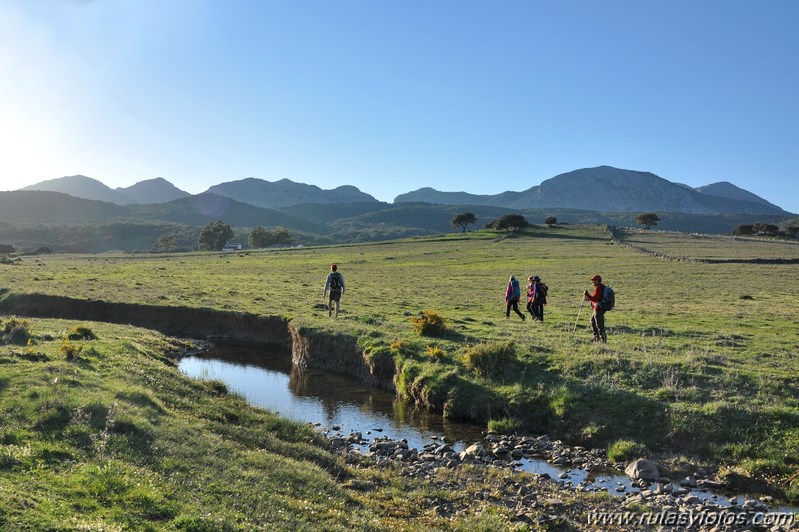 Villaluenga del Rosario - Llanos del Republicano - Torcal de Cancha Bermeja - Cerro Tinajo