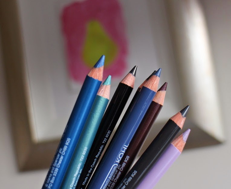 British-Beauty-Blogger-M&S-eye-liner-pencil-set