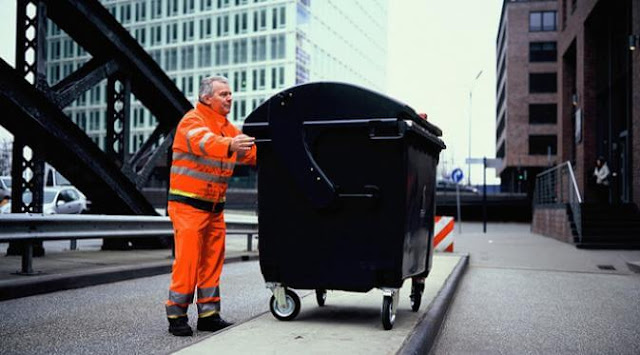 Awas Jangan Buang Sampah Sembarangan, Ada Detektif Sampah !