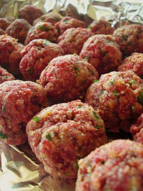 Season's Best Eats: Sicilian Meatballs with Homestyle Tomato Sauce