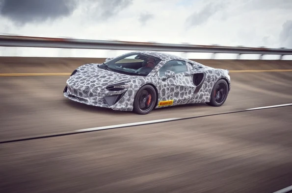 McLaren híbrido HPH chega aos estágios finais de testes