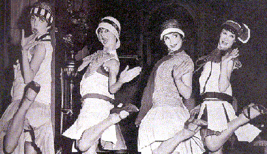 1920s flapper makeup. In the late Twenties, flapper