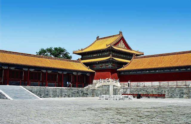 courtyard inside Forbidden City