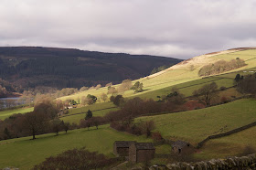 Walking Ladybower reservoir in the Peak District in Winter