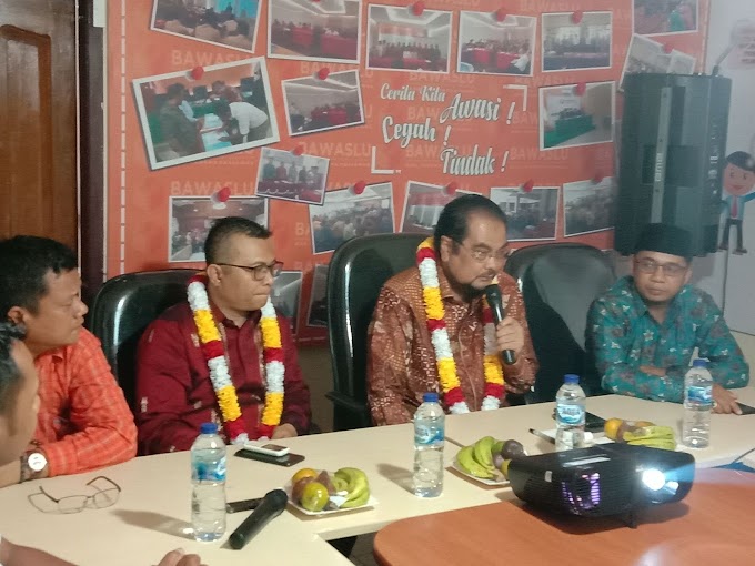 Pantau Persiapan Pilkada Serentak, Ketua Dewan Kehormatan DPD-RI  Leonardy Harmainy Kunjungi Bawaslu Padang Pariaman