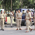 गाजीपुर: पुलिस ने लाठी भांजकर बंद कराईं दुकानें