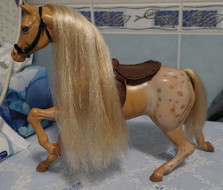 Barbie Suncharm Rose of Texas horse