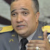 Director PN envía comandante regional sur a Pedernales por conflicto entre dominicanos y haitianos.  SANTO DOMINGO.- El director general de la Policía Nacional, Ney Aldrin Bautista Almonte instruyó al comandante de esa entidad en la regional sur, para que establezca en la provincia fronteriza Pedernales su comando hasta que culmine el conflicto surgido entre dominicanos y haitianos. El director regional sur de la Policía Nacional, general Pichardo Reynoso, fue instruido a despachar desde la referida provincia fronteriza. El conflicto se produjo luego de que dos hermanos de nacionalidad haitiana hayan dado muerte a un agricultor y a su esposa ambos ciudadanos dominicana. Pichardo Reynoso se quedará en el Departamento de la Policía de Perdenales hasta que concluya el conflicto, según se informó. El comandante policial tiene la misión de identificar revoltosos con el objetivo de persuadirlos para que desistan de sus acciones. El conflicto surgió  tras la muerte de la pareja de esposos conformada por el agricultor Julio Reyes Pérez y Neiba Féliz Urbáez. El agricultor Reyes Pérez fue asesinado en el acto, mientras que su esposa Féliz Urbáez falleció este sábado, luego de estar casi un mes en estado de coma en un centro de salud de la capital.