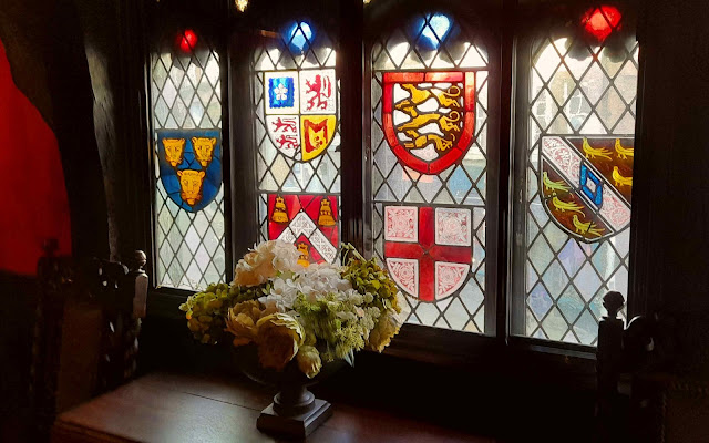Henry Tudor House windows interior