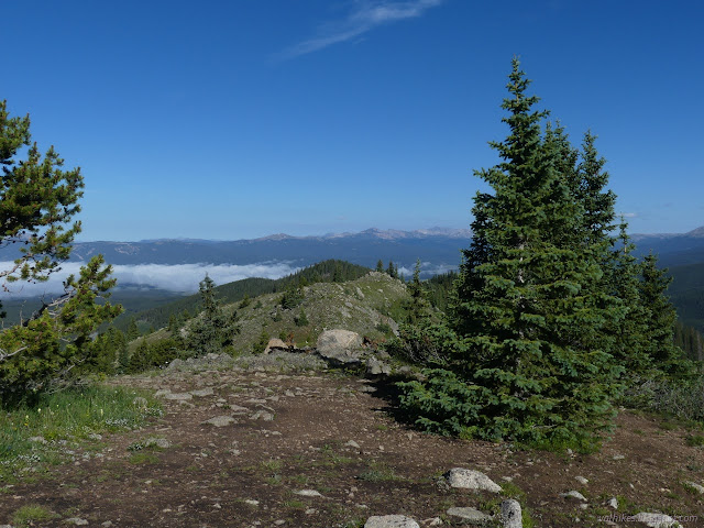 02: ridge with small peaks