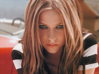 Eyes: Avril Lavigne Nose: Avril Lavigne Underground Dress. Eyes: Avril Lavigne Nose: