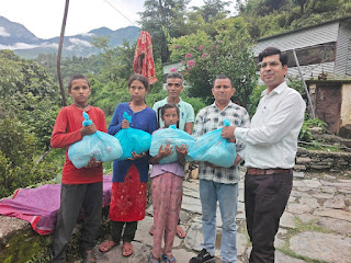 उत्तराखंड : जनपद चमोली के खैनुरि गांव की लवली और आरुषी की प्रशासन ने ली सुध