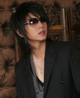 mens long hairstyles gallery. Pictures gallery of asian men hairstyles: Japanese Men 