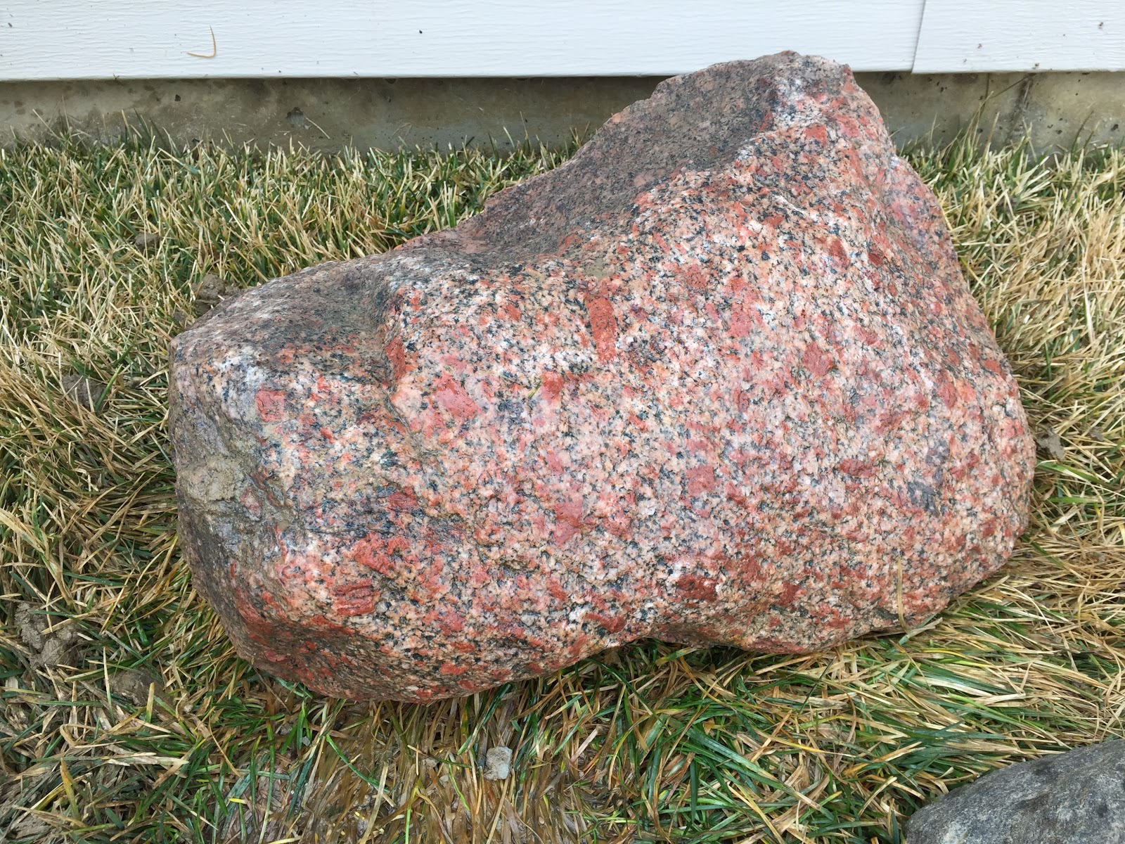 granite landscaping rock