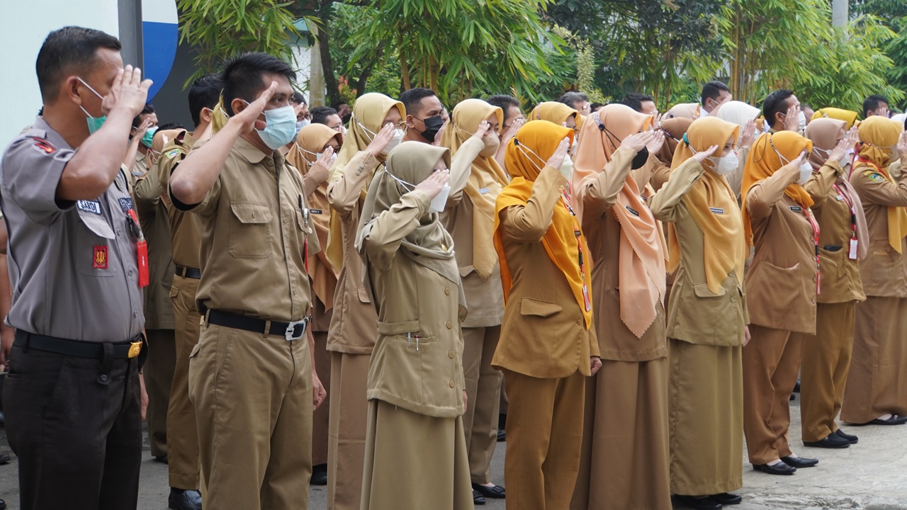 Dokumentasi Apel Pagi Bersama Ibu Wadirum dr. Widyana Grehastuti