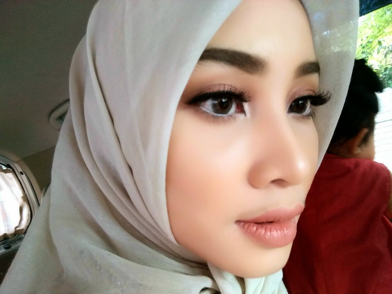 Dewi Neelam By Irna Make Up Eye Neutral