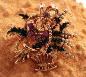 Scottish heather basket brooch by Exquisite