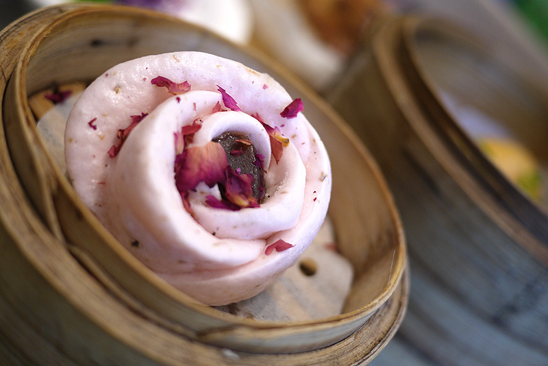 Steamed Rose Floret Bun, Xiao long bao, Social Place, Hong Kong. © Christine x yotsub4 2017. All rights reserved.