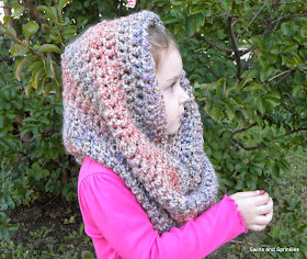 Swirls and Sprinkles: super simple crochet cowl pattern