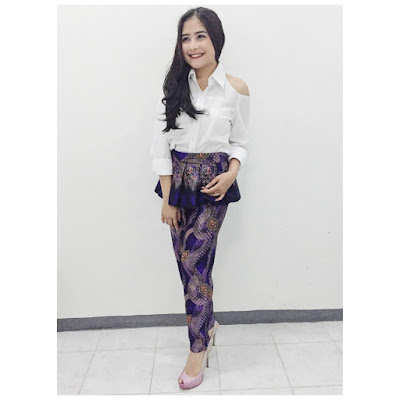 Prilly Latuconsina Cinta Budaya Batik