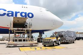 alt="deluxe clearing and forwarding air cargo"