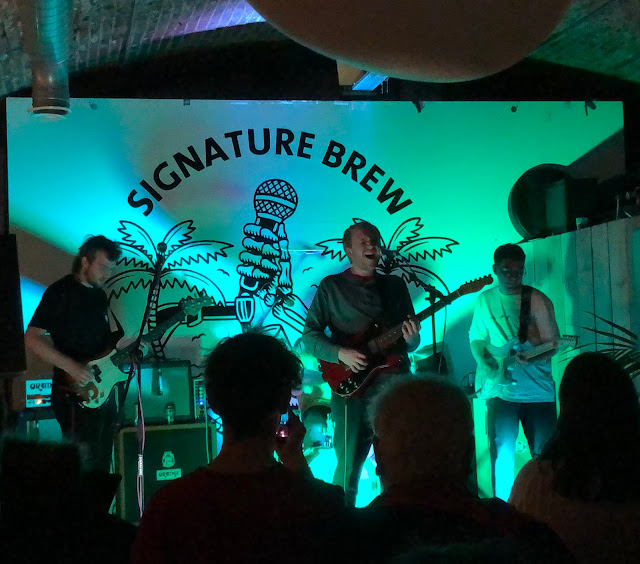 Midlight live at Signature Brew Haggerston in London - The Remedy - April 27, 2022