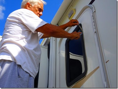 window in 5th wheel door