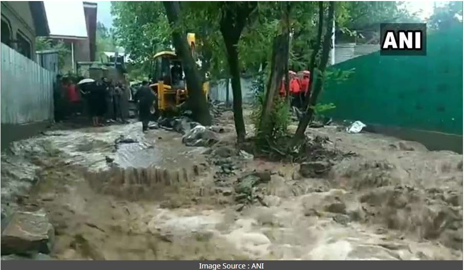 गांदरबल जिले में बादल फटने से भारी तबाही , श्रीनगर-लेह राजमार्ग बाधित