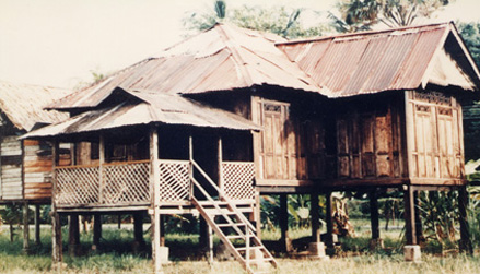 Construction Work RUMAH  RUMAH  TRADISIONA DI  MALAYSIA 