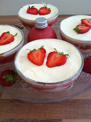 alt="tiramisu à la fraise"