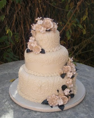 roses wedding cake