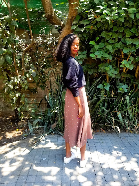 How To Wear A Midi Skirt With Sneakers