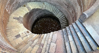 Helical Stepwell