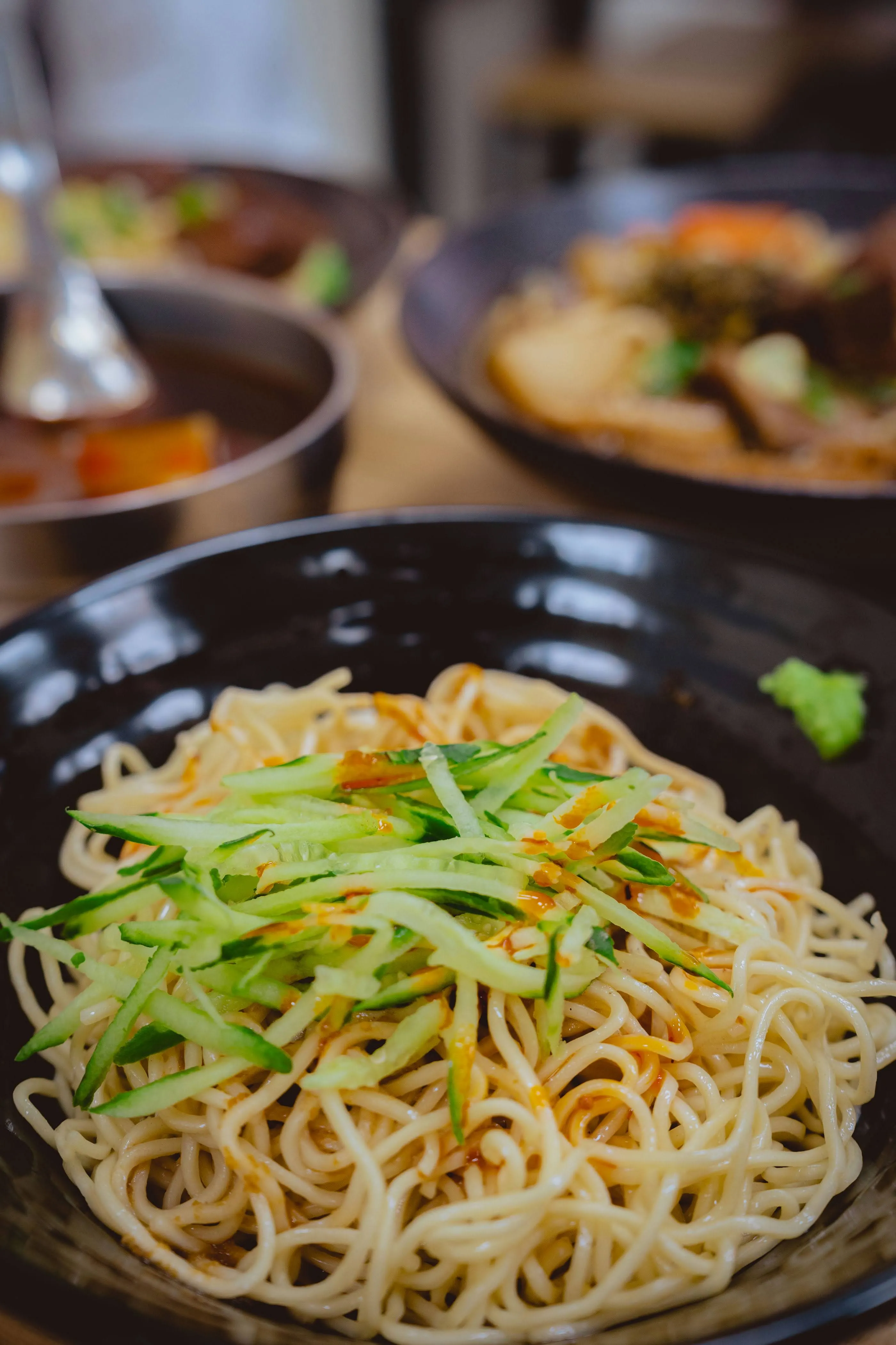 《台南｜安平》張媽媽麵食館，來自台南二空的好味道！涼麵跟麻辣鴨血豆腐的組合你試過了嗎？