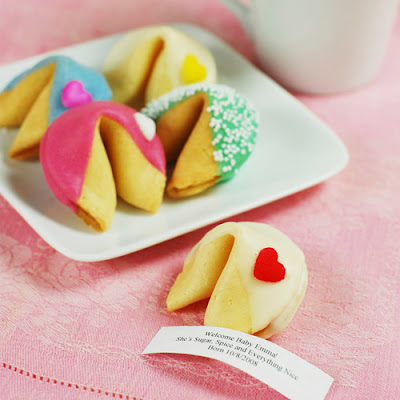 custom-fortune-cookies_unique-wedding-favors