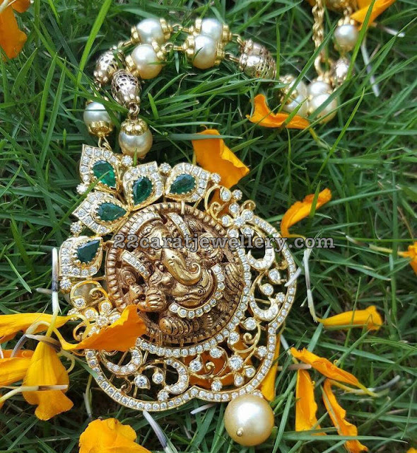 Ganesh Pendant by Tapadia Jewellers