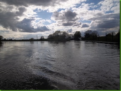 013Exit from Cranfleet Lock into the Trent