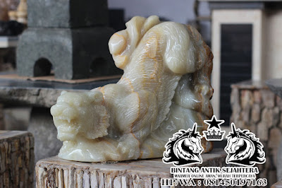 Gambar Patung Singa Onyx