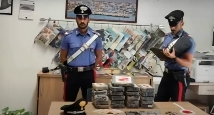 Lampedusa, maxi-sequestro di cocaina: un arresto