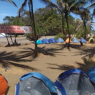 Camping Ground Pantai Madasari