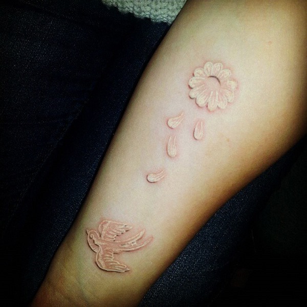 flor_com_a_queda_pedais