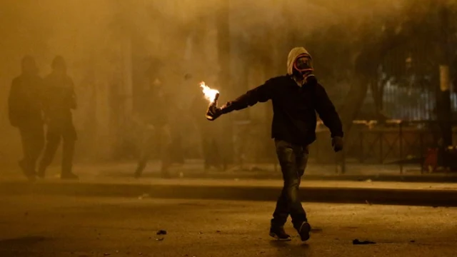 Επεισόδια στην Αθήνα με μολότοφ και πέτρες 