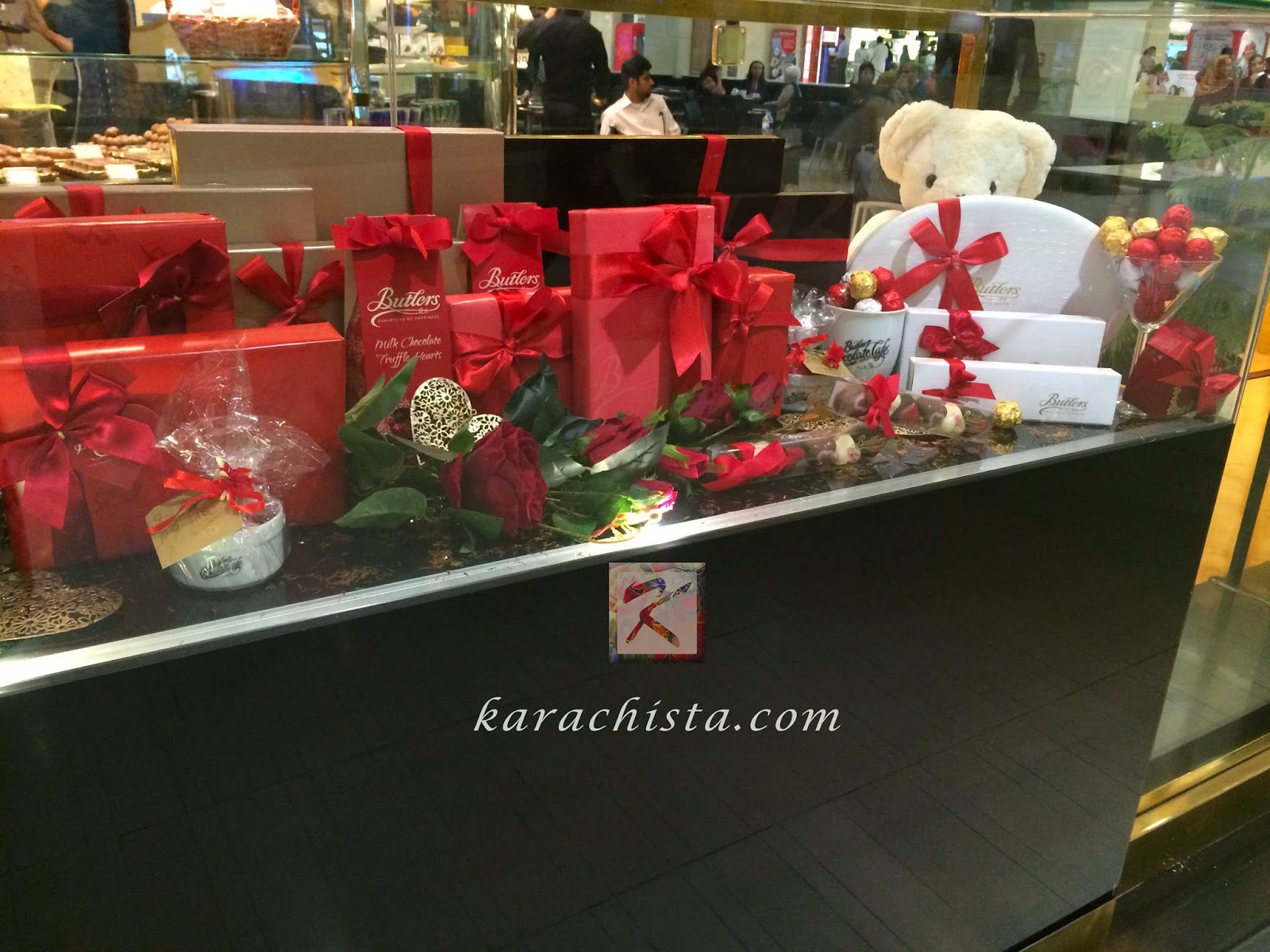 Valentine's gifts for him and her from around Karachi