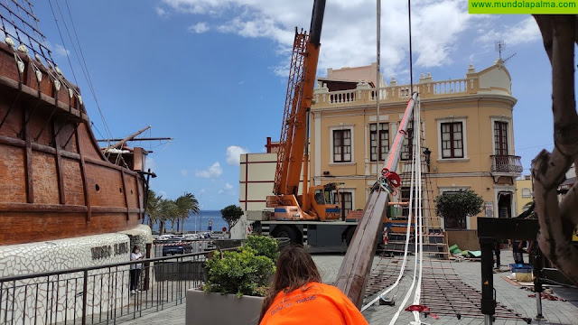 El Ayuntamiento culmina el proceso de reposición del mástil de proa del Barco de La Virgen