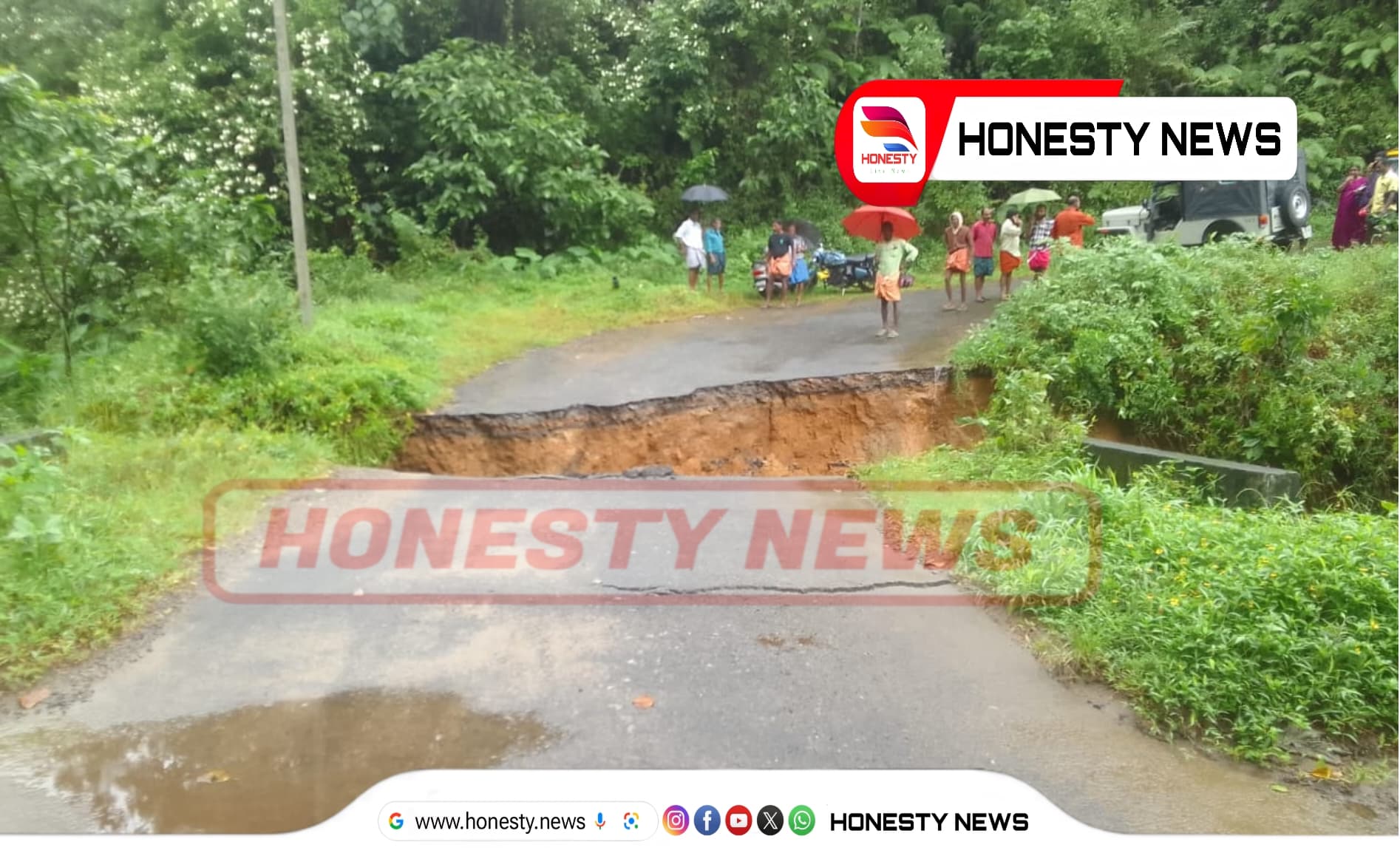 കനത്ത മഴയിൽ മാങ്കുളം പഞ്ചായത്തിലെ പ്രധാന റോഡുകളിൽ ഒന്നായ സുകുമാരൻകട-പാമ്പുകയം- താളുംകണ്ടം റോഡ് ഒലിച്ചുപോയി കനത്ത മഴയിൽ മാങ്കുളം പഞ്ചായത്തിലെ പ്രധാന റോഡുകളിൽ ഒന്നായ സുകുമാരൻകട-പാമ്പുകയം- താളുംകണ്ടം റോഡ് ഒലിച്ചുപോയി