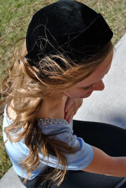 Flashback Summer: Bikes and Blue, 1950s hat and sweater outfit