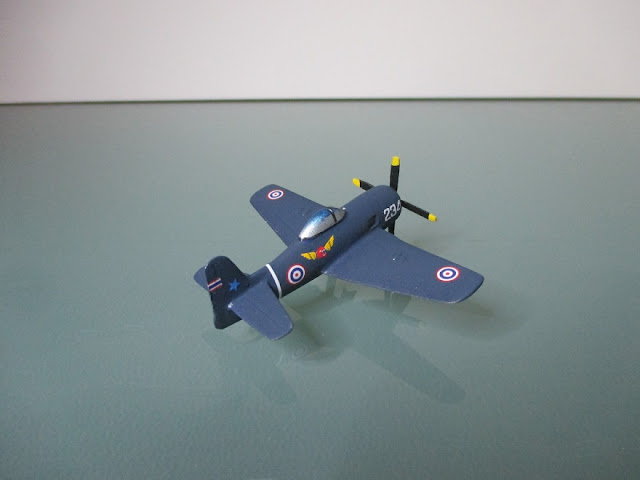 1/144 Grumman F8 Bearcat diecast metal aircraft miniature