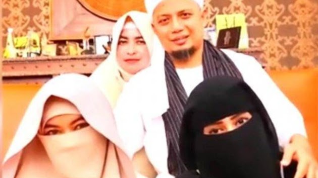 Ibu Alvin Faiz dan Istri Kedua Ustaz Arifin Ilham Ribut? Kakak Umi Rania Singgung Fitnah: Akun Palsu